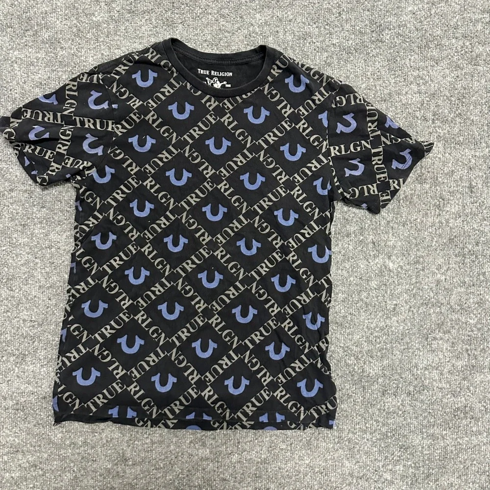 True Religion T-Shirt Mens Size S Black All Over Logo Print Horseshoe Crewneck